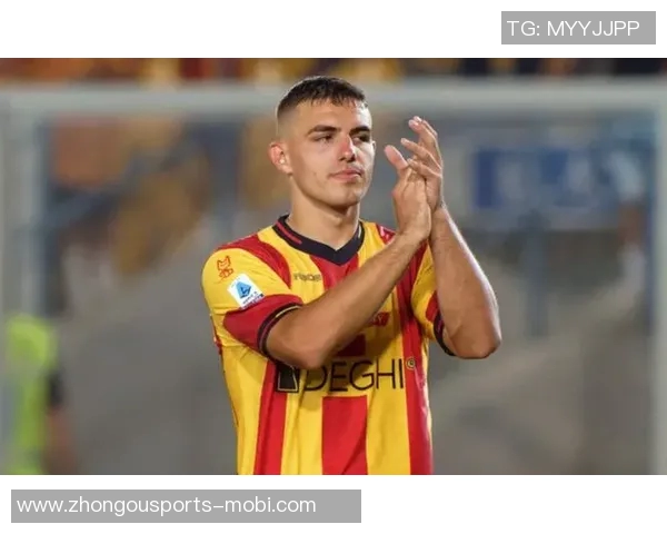 前意甲裁判称莱切球员手臂张开判给尤文点球判罚正确